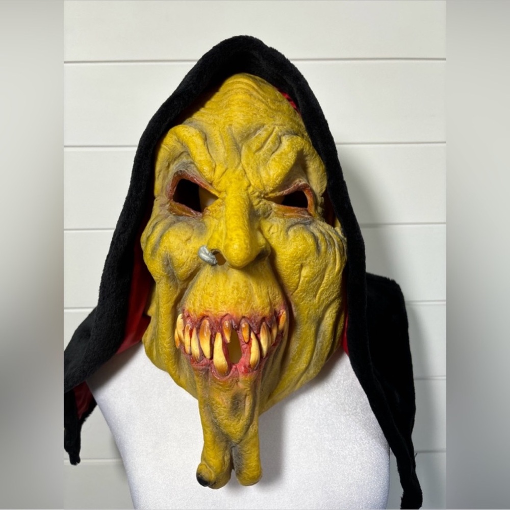 Scary Teeth Halloween Witch Goblin‎ Long Chin Mole Latex Mask Velvet Black Hood